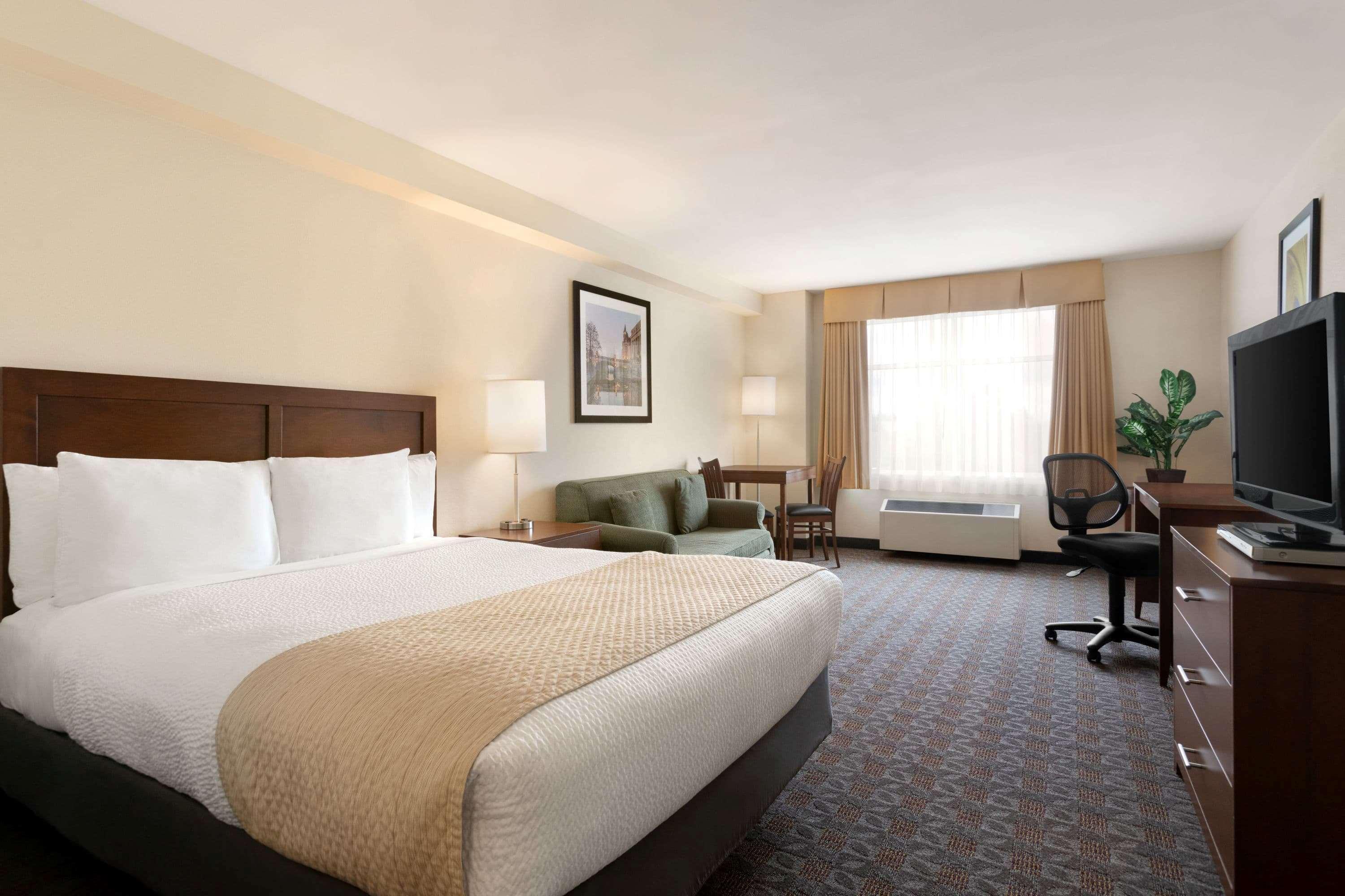 Days Inn By Wyndham Ottawa Airport Exterior foto