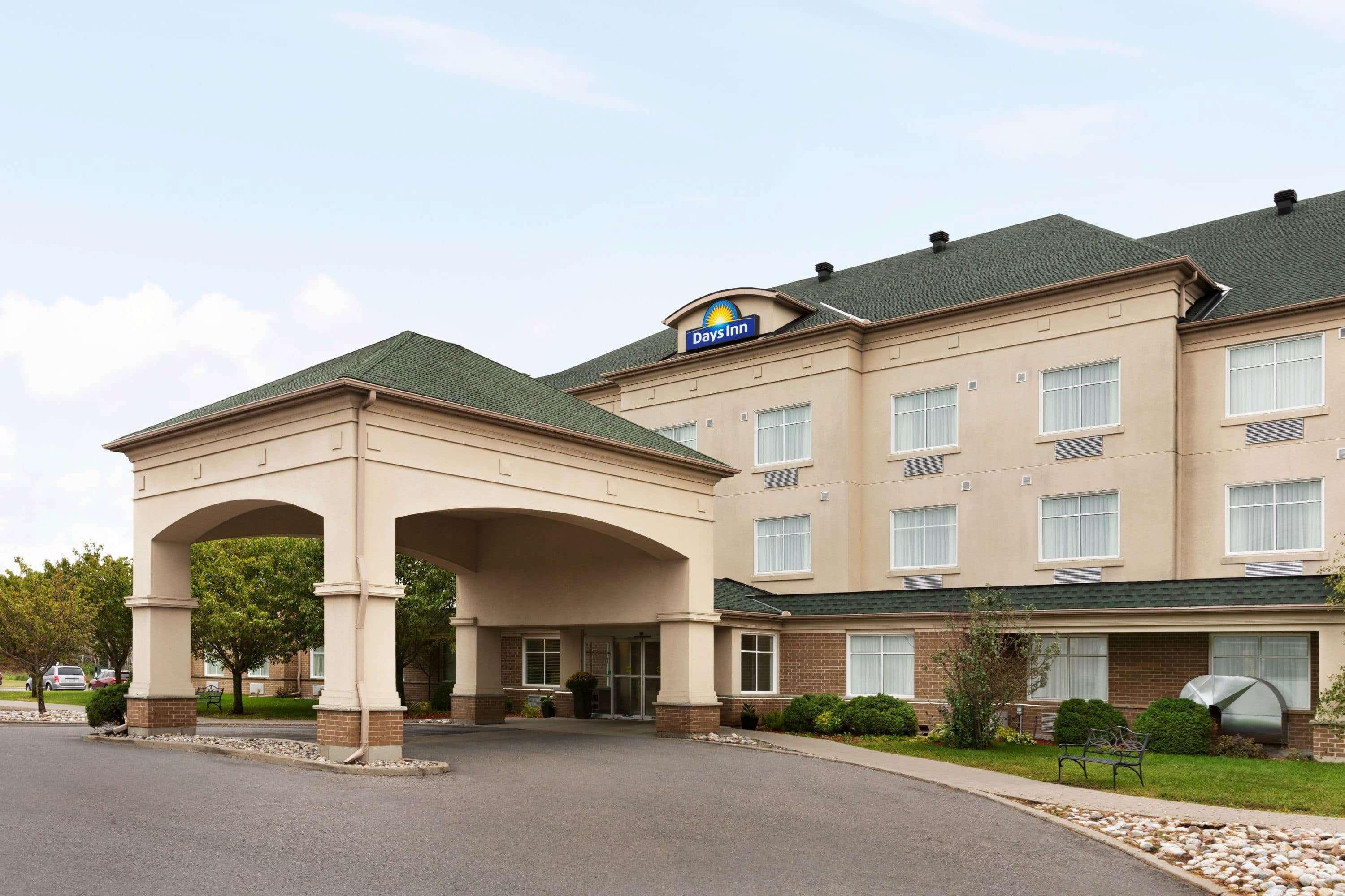 Days Inn By Wyndham Ottawa Airport Exterior foto